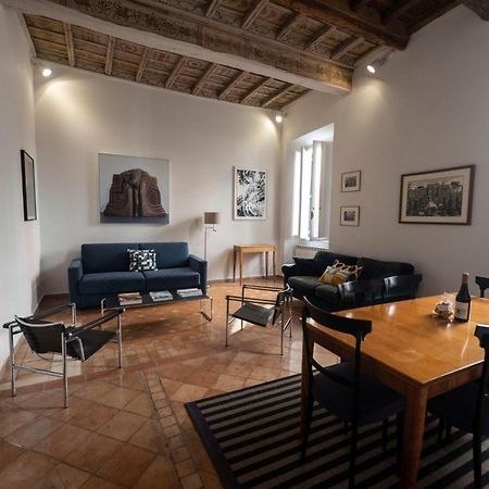 Artsy And Elegant Apartment Near Pantheon Rome Bagian luar foto
