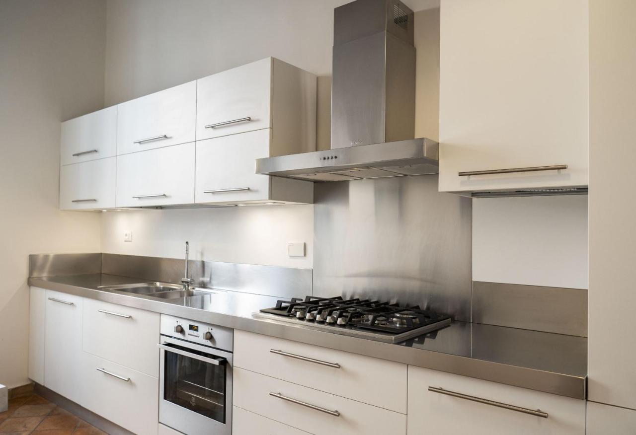 Artsy And Elegant Apartment Near Pantheon Rome Bagian luar foto